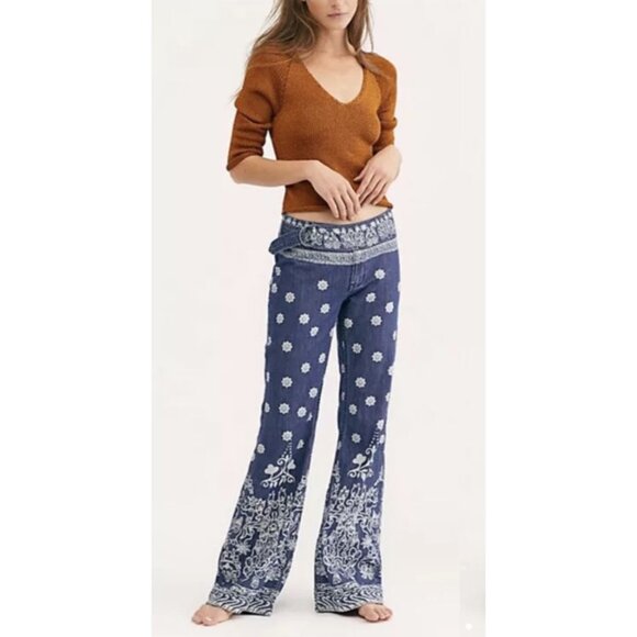 Free People Bohemian Printed Bell Bottom Flare Jeans - Picture 12 of 16